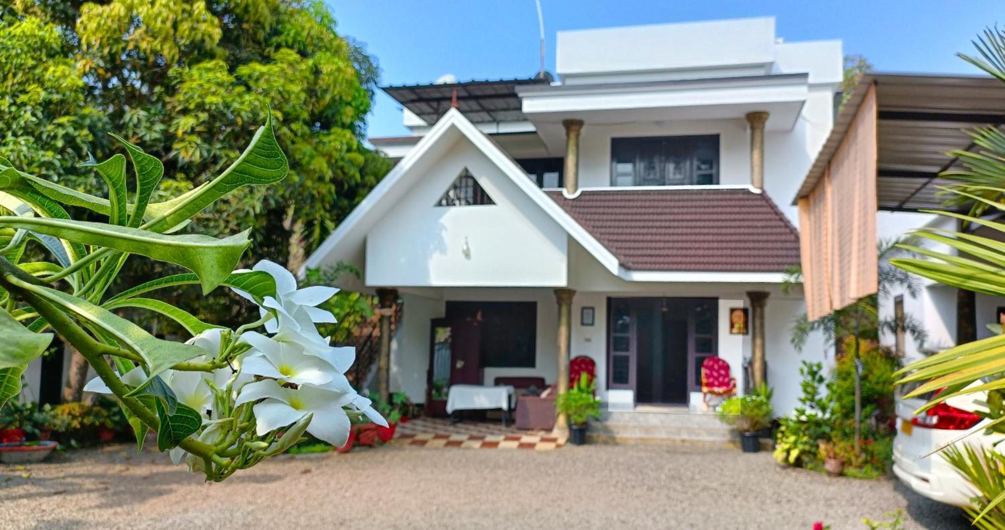 Alma Homestay Mararikulam Luaran gambar